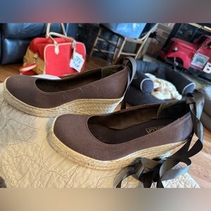 Tribeca sz6, ‘take a break’ chocolate espadrille shoes, NEW, summery